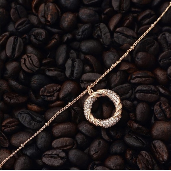 Gold 14k Gold Plated Cubic Zirconia Circle Pendant Necklace - Picture 2 of 4